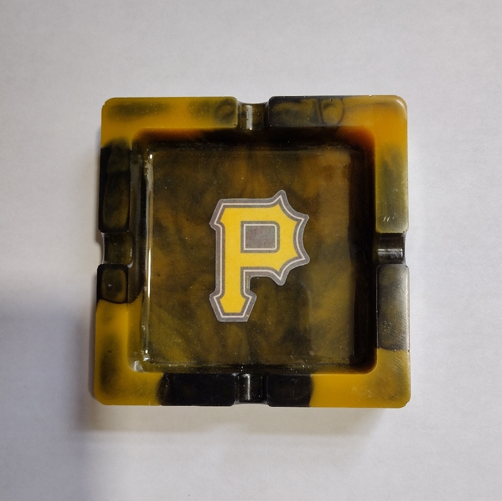 Pittsburgh Pirates ashtray